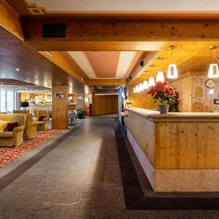 Hotel Piandineve Пасо дел Тонале Екстериор снимка