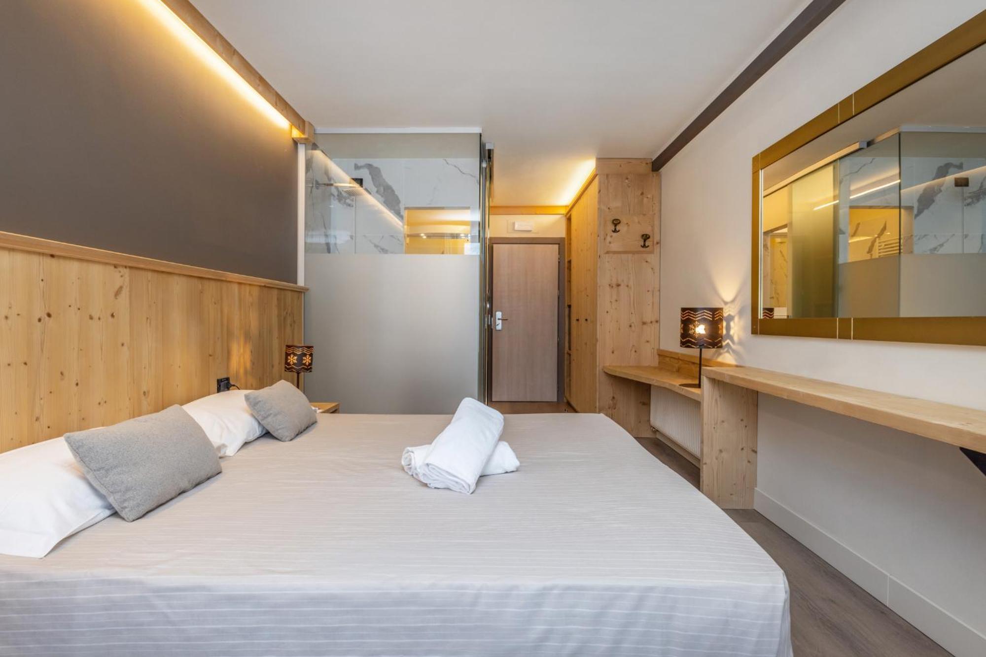 Hotel Piandineve Пасо дел Тонале Екстериор снимка
