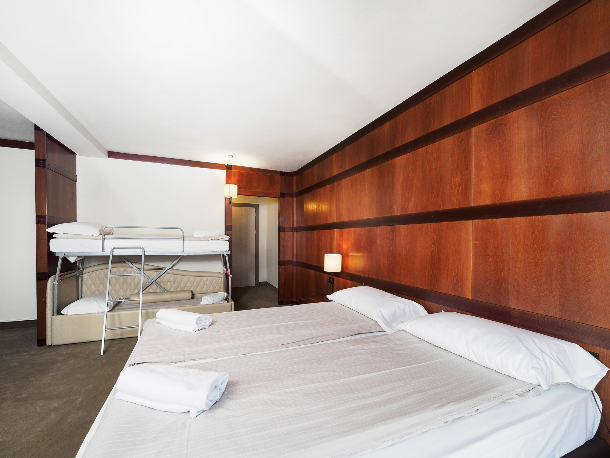 Hotel Piandineve Пасо дел Тонале Екстериор снимка