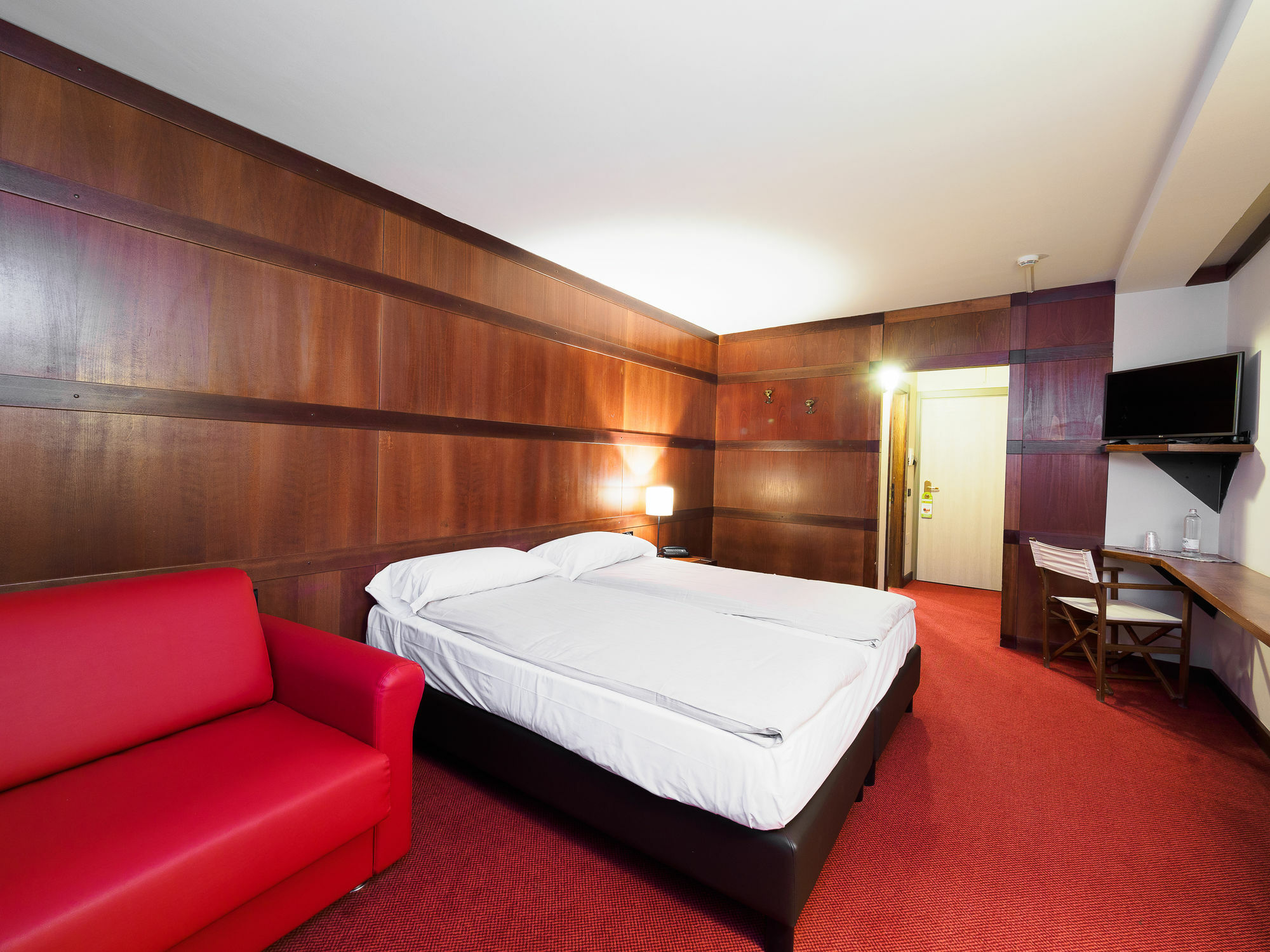 Hotel Piandineve Пасо дел Тонале Екстериор снимка